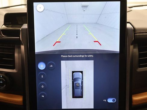 Certified 2024 Ford Expedition Platinum image 33