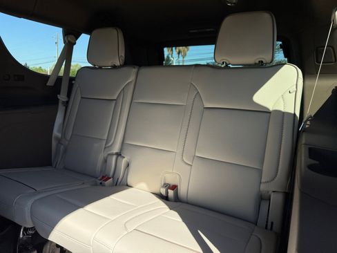 New 2026 GMC Yukon XL Denali w/ Denali Reserve Package image 21