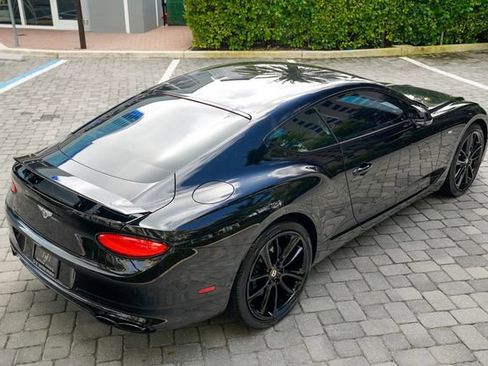 Used 2020 Bentley Continental GT V8 image 28