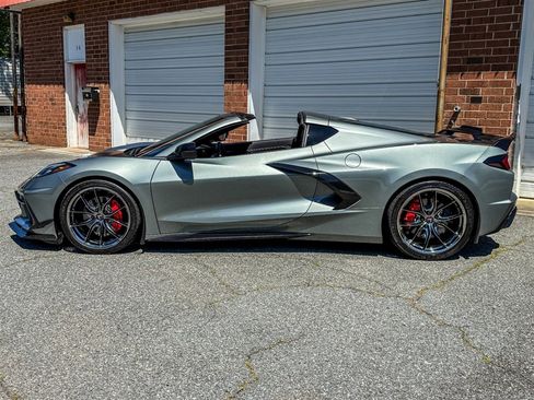 Used 2024 Chevrolet Corvette Stingray Preferred Cpe w/ Stealth Interior Trim Package RWD image 23