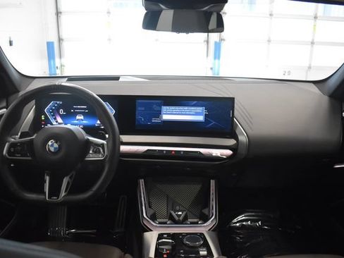 Used 2025 BMW X3 xDrive30i AWD/4WD image 5