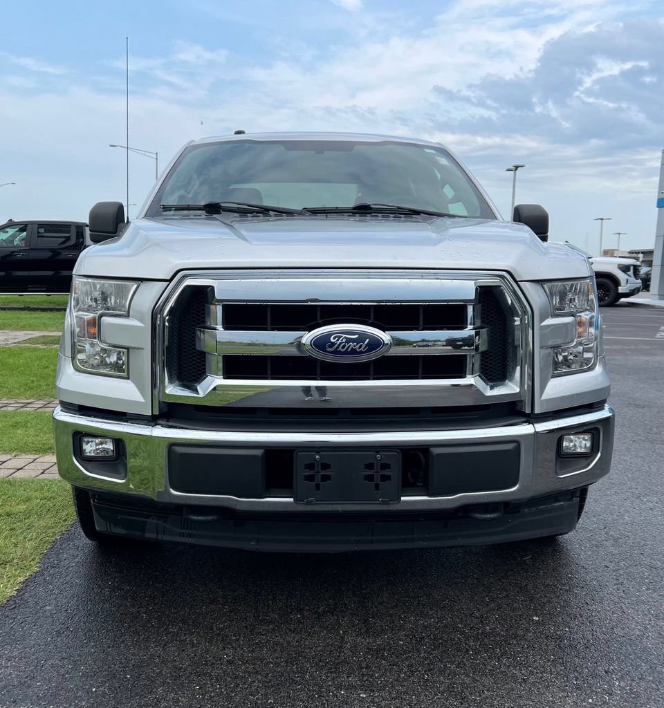 Used 2017 Ford F150 XLT w/ Trailer Tow Package AWD/4WD image 3