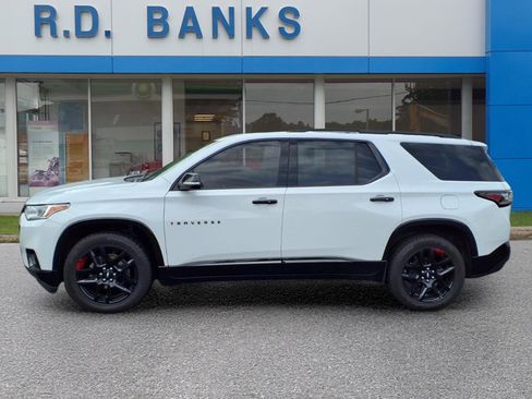 Certified 2021 Chevrolet Traverse Premier w/ Redline Edition AWD/4WD image 2