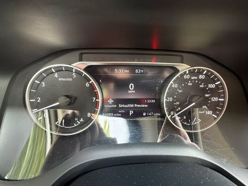Used 2025 Nissan Rogue SV AWD/4WD image 13