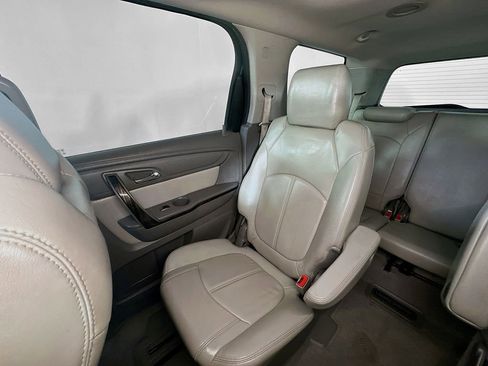 Used 2014 GMC Acadia SLT image 12