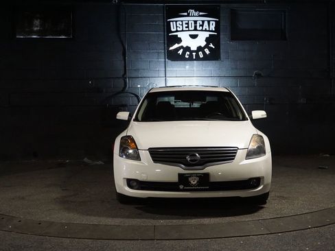 Used 2008 Nissan Altima 3.5 SE w/ Premium Pkg FWD image 9