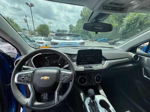 Used 2025 Chevrolet Blazer LT FWD image 30