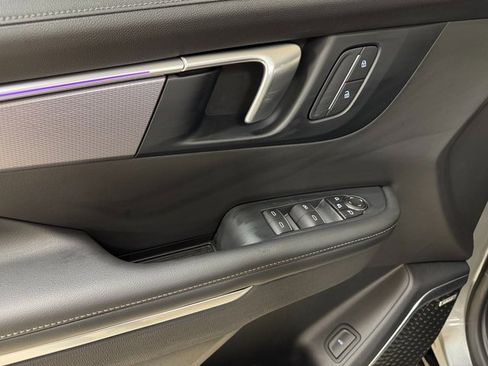 Used 2025 Buick Enclave Sport Touring image 7