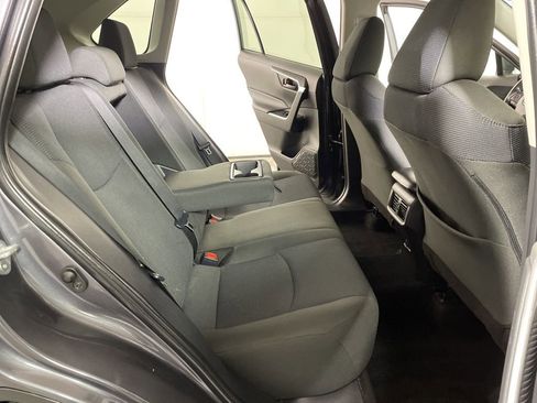 Used 2022 Toyota RAV4 LE AWD/4WD image 22