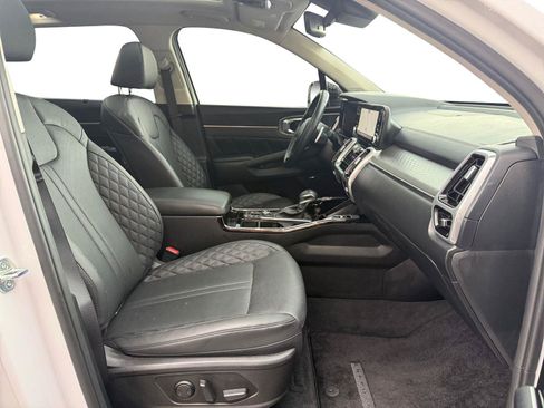 Used 2023 Kia Sorento SX AWD/4WD image 29