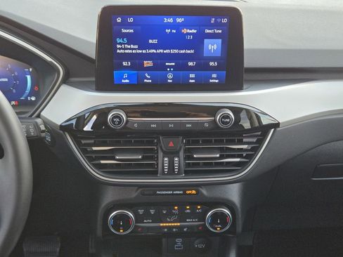 Used 2022 Ford Escape SEL w/ Technology Package image 23