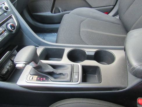 Used 2019 Kia Optima LX image 38