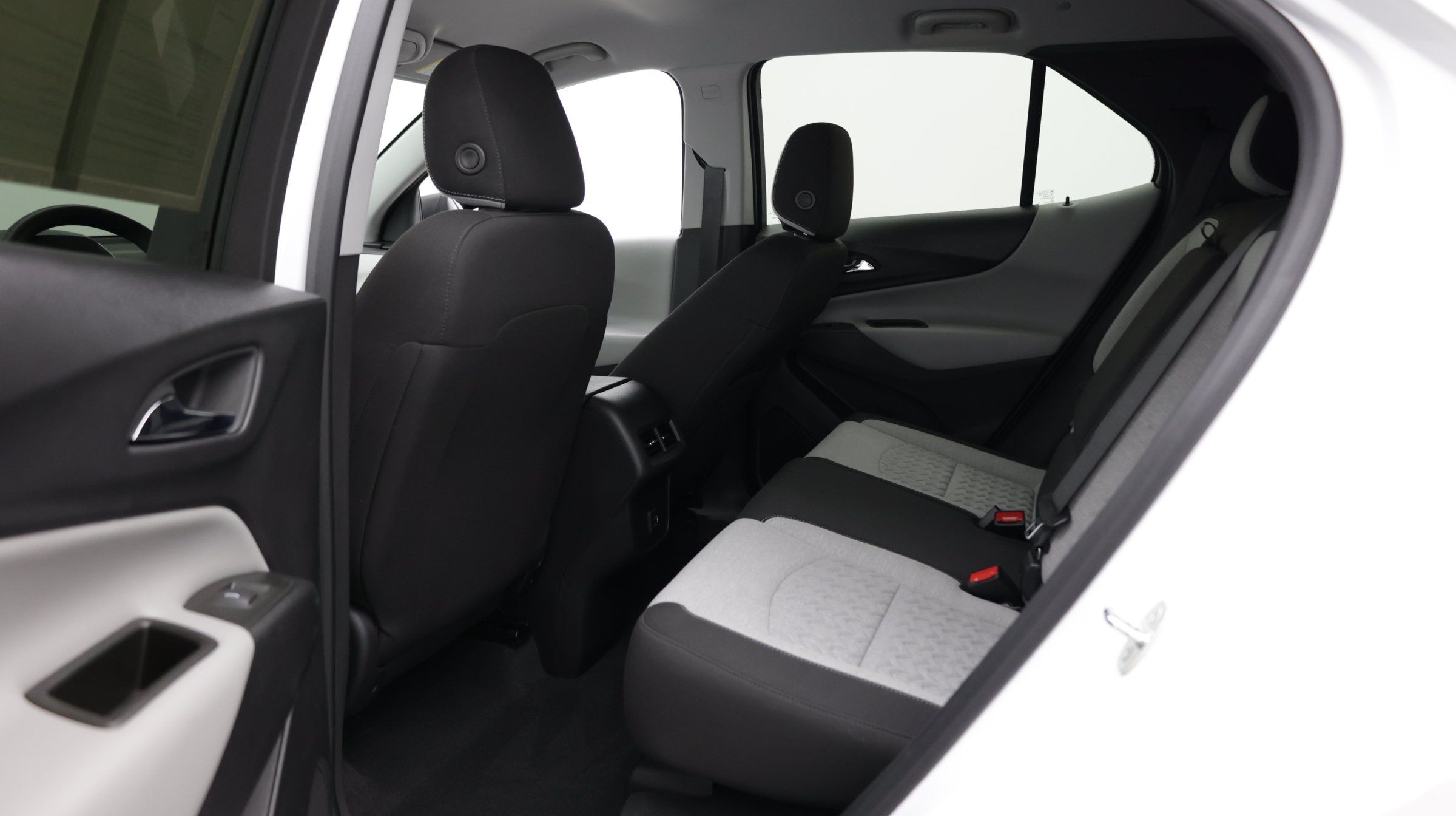 Used 2023 Chevrolet Equinox LS FWD image 26