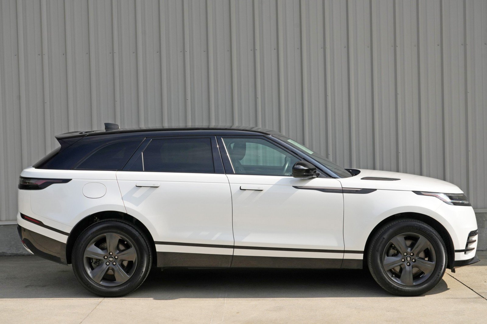 Used 2024 Land Rover Range Rover Velar Dynamic SE AWD/4WD image 55