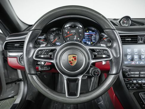 Used 2018 Porsche 911 Targa 4 GTS image 20