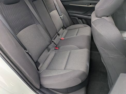 Used 2025 Toyota Camry LE image 28