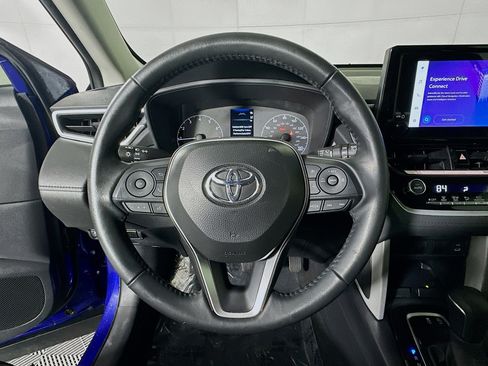 Used 2025 Toyota Corolla Cross LE image 15