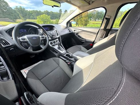 Used 2012 Ford Focus SE image 16