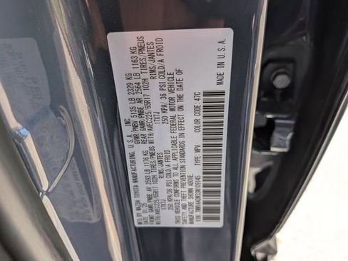 Certified 2025 MAZDA CX-50 AWD 2.5 Hybrid w/ Premium Pkg image 32