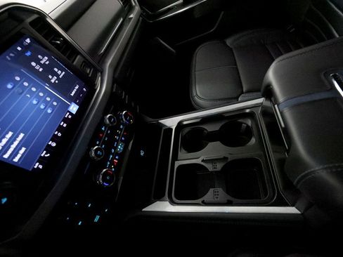 Used 2025 Ford F450 Platinum image 38