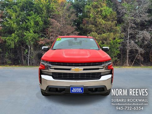 Used 2021 Chevrolet Silverado 1500 LT image 2