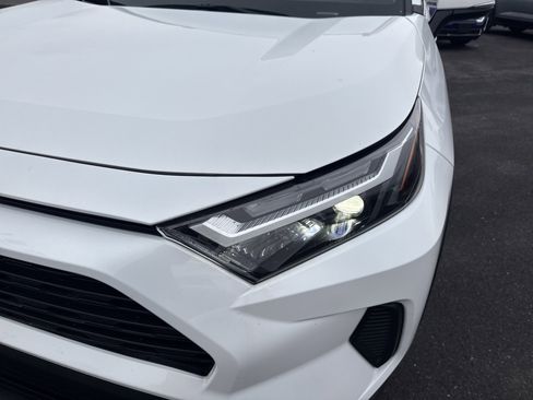 Used 2024 Toyota RAV4 XLE image 9