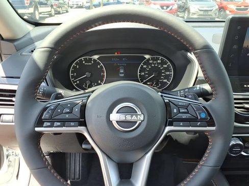 New 2026 Nissan Altima 2.5 SR w/ SR Premium Package FWD image 22