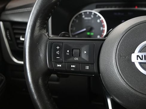 Used 2021 Nissan Rogue S AWD/4WD image 34