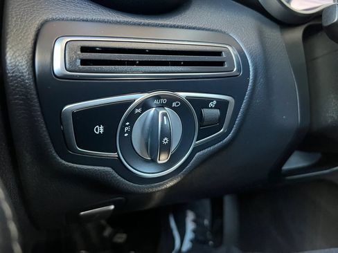 Used 2018 Mercedes-Benz C 300 Sedan image 21