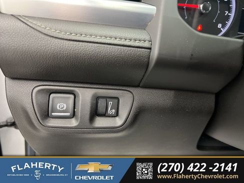 Used 2018 GMC Acadia SLE image 25