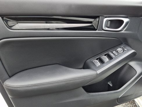 Used 2025 Honda Civic Sport Touring image 12