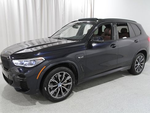 Certified 2023 BMW X5 xDrive45e w/ Executive Package image 3