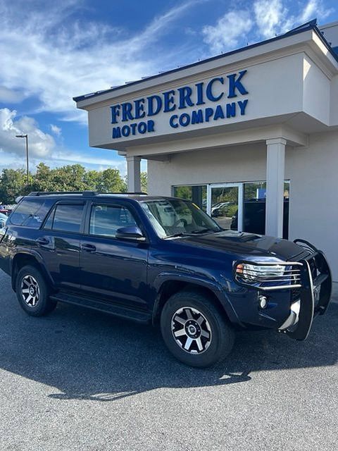 Used 2019 Toyota 4Runner TRD Off-Road AWD/4WD image 1