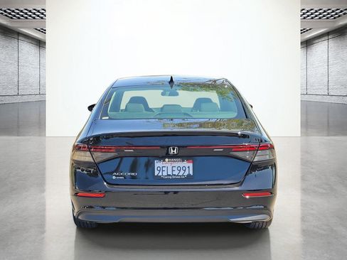 Used 2023 Honda Accord EX image 7