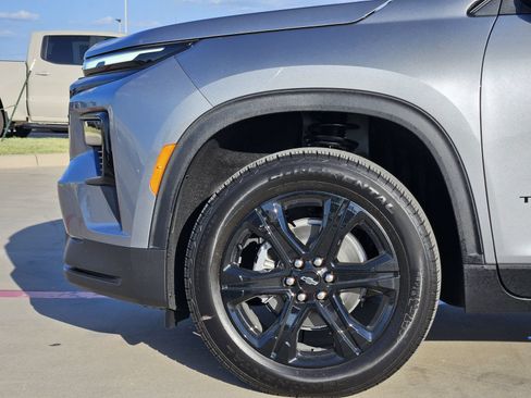 New 2027 Chevrolet Traverse LT w/ Midnight/Sport Edition FWD image 11