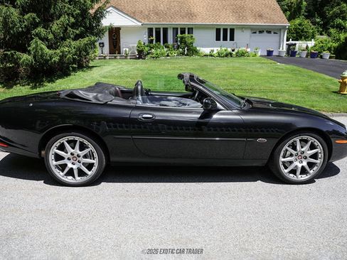 Used 2002 Jaguar XK8 Convertible RWD image 9