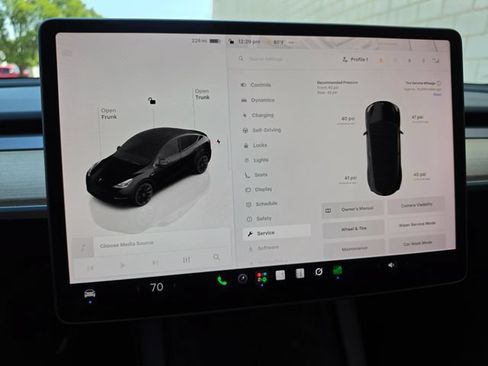 Used 2023 Tesla Model Y Long Range AWD/4WD image 46