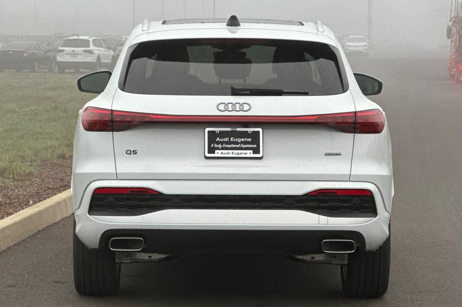 Used 2025 Audi Q5 Premium Plus w/ Premium Plus AWD/4WD image 4