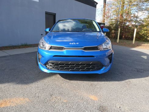 Used 2022 Kia Rio S image 2