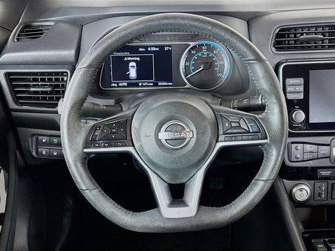 Used 2023 Nissan Leaf SV Plus image 18