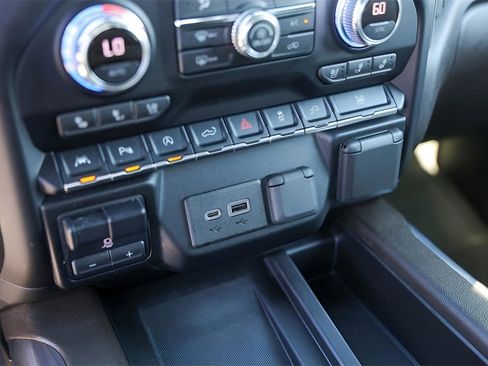 Used 2021 GMC Sierra 1500 SLT image 19