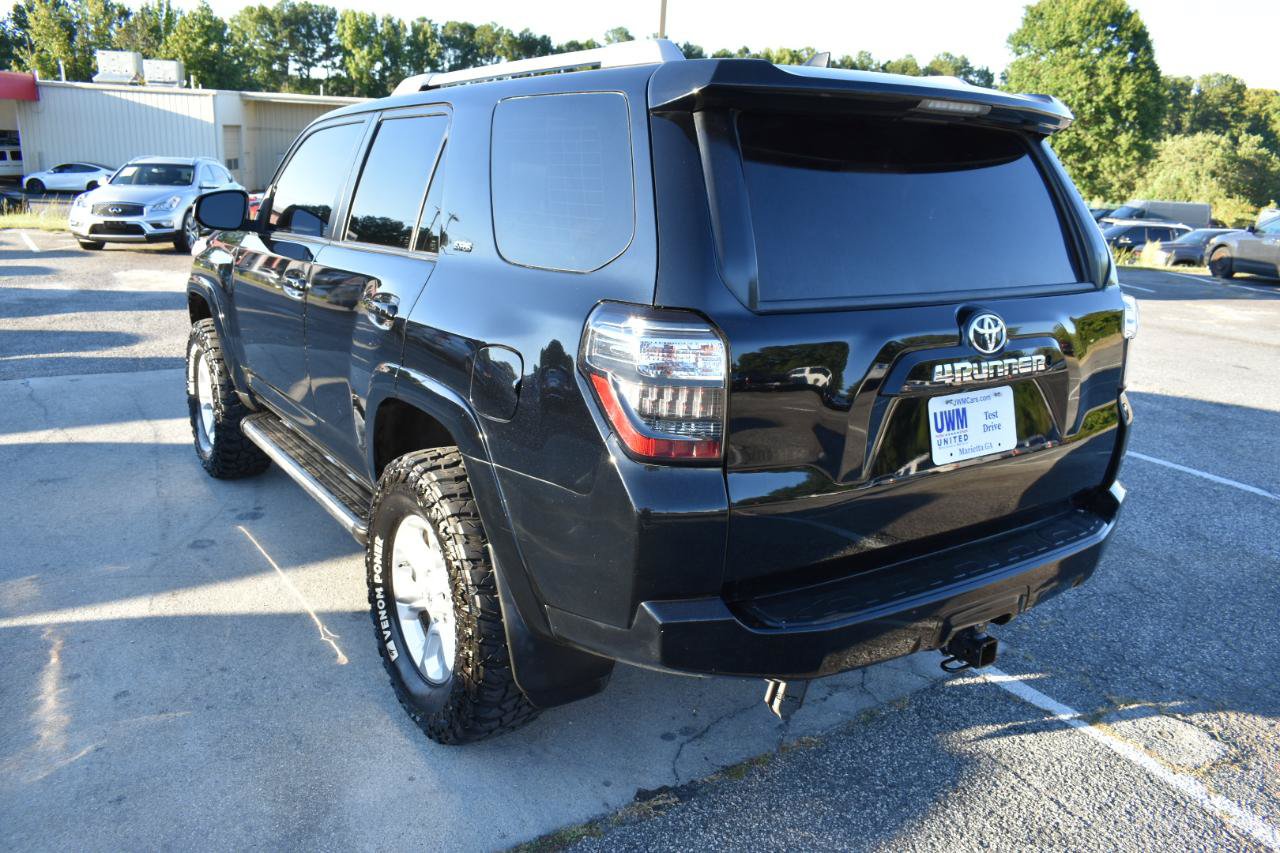 Used 2017 Toyota 4Runner SR5 RWD image 8