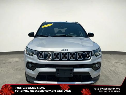 Used 2025 Jeep Compass Limited AWD/4WD image 16