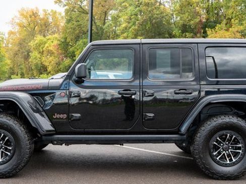 Used 2024 Jeep Wrangler Unlimited Rubicon image 9