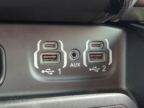 Used 2021 RAM 1500 Limited w/ Body Color Bumper Group AWD/4WD image 26