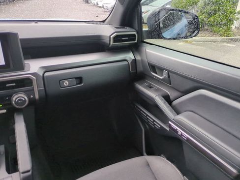 Used 2025 Toyota 4Runner TRD Off-Road AWD/4WD image 16