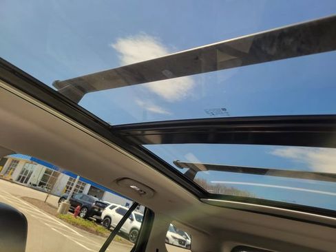 Used 2019 GMC Terrain SLT w/ Preferred Package image 21