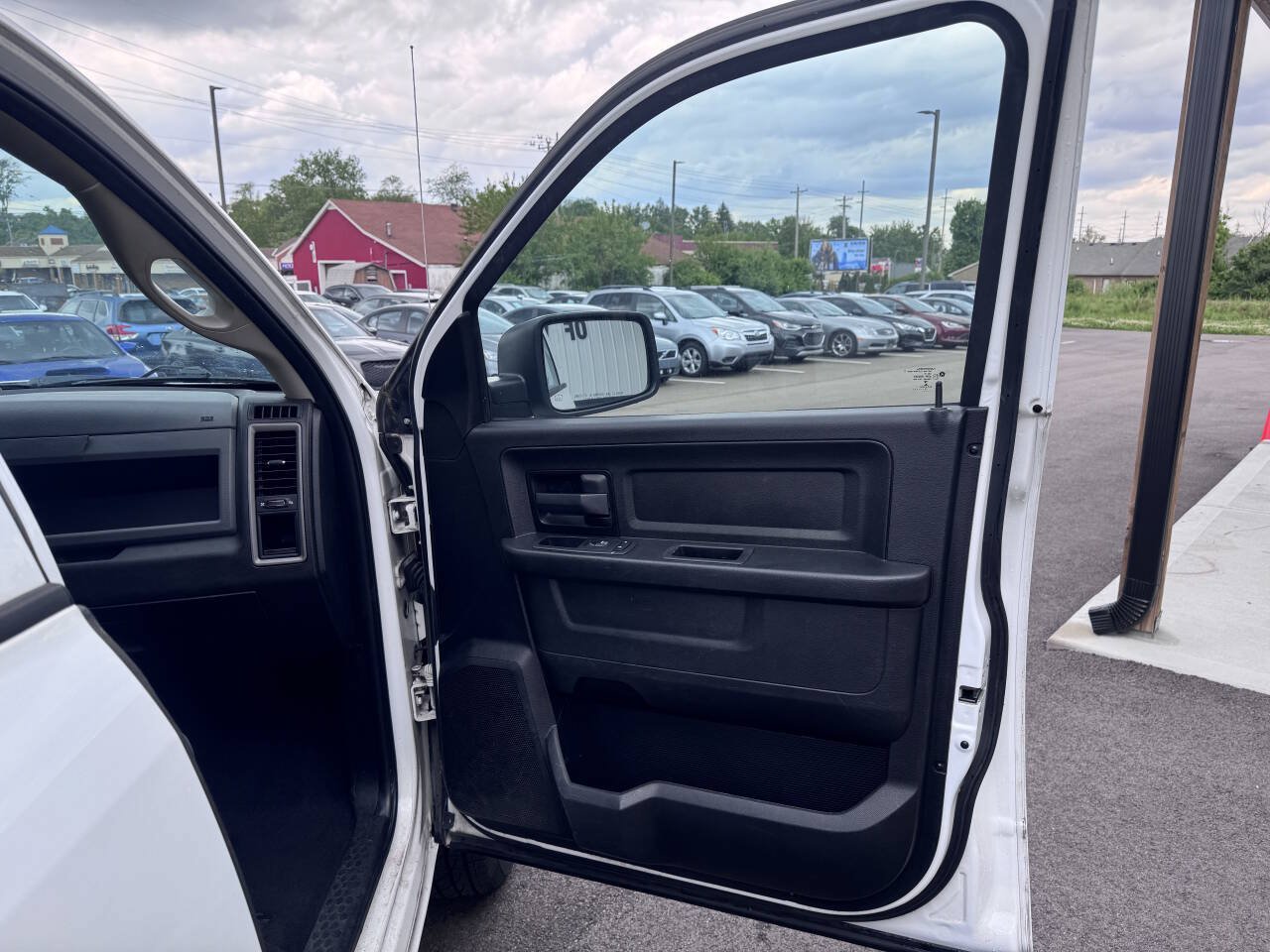 Used 2019 RAM 1500 Express w/ Express Value Package AWD/4WD image 16