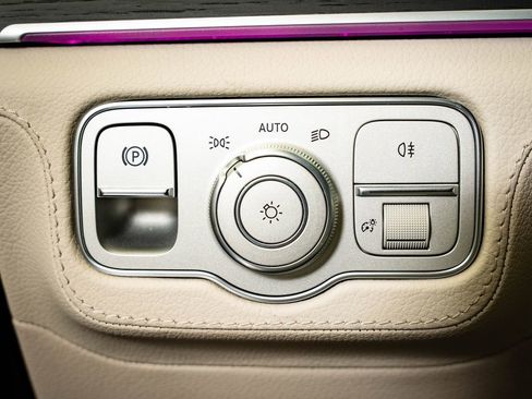 Used 2024 Mercedes-Benz GLE 350 4MATIC image 28