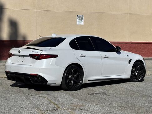 Used 2019 Alfa Romeo Giulia Quadrifoglio w/ Driver Assist Dynamic Package image 7
